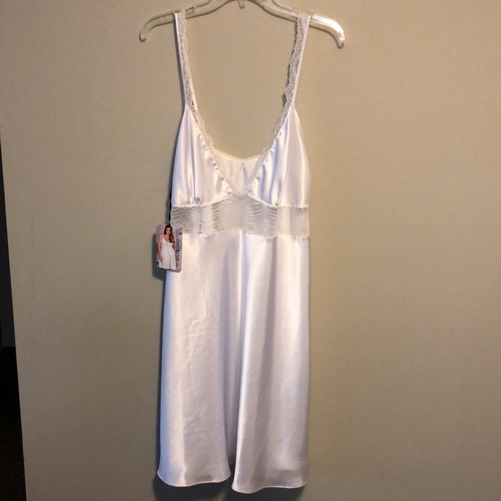 i Collection Nightgown White Satin Plus SZ 2X NWT